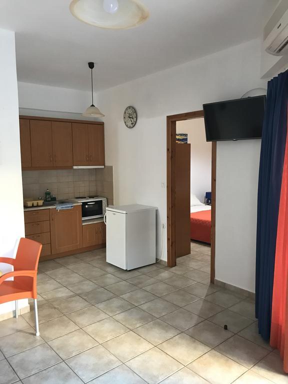 פיטסידיה Vrisi Apartments & Villa מראה חיצוני תמונה