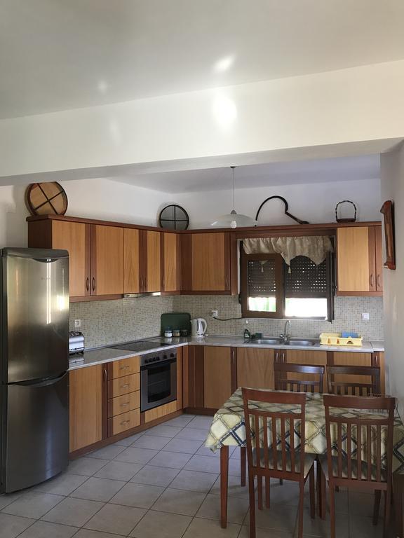 פיטסידיה Vrisi Apartments & Villa מראה חיצוני תמונה